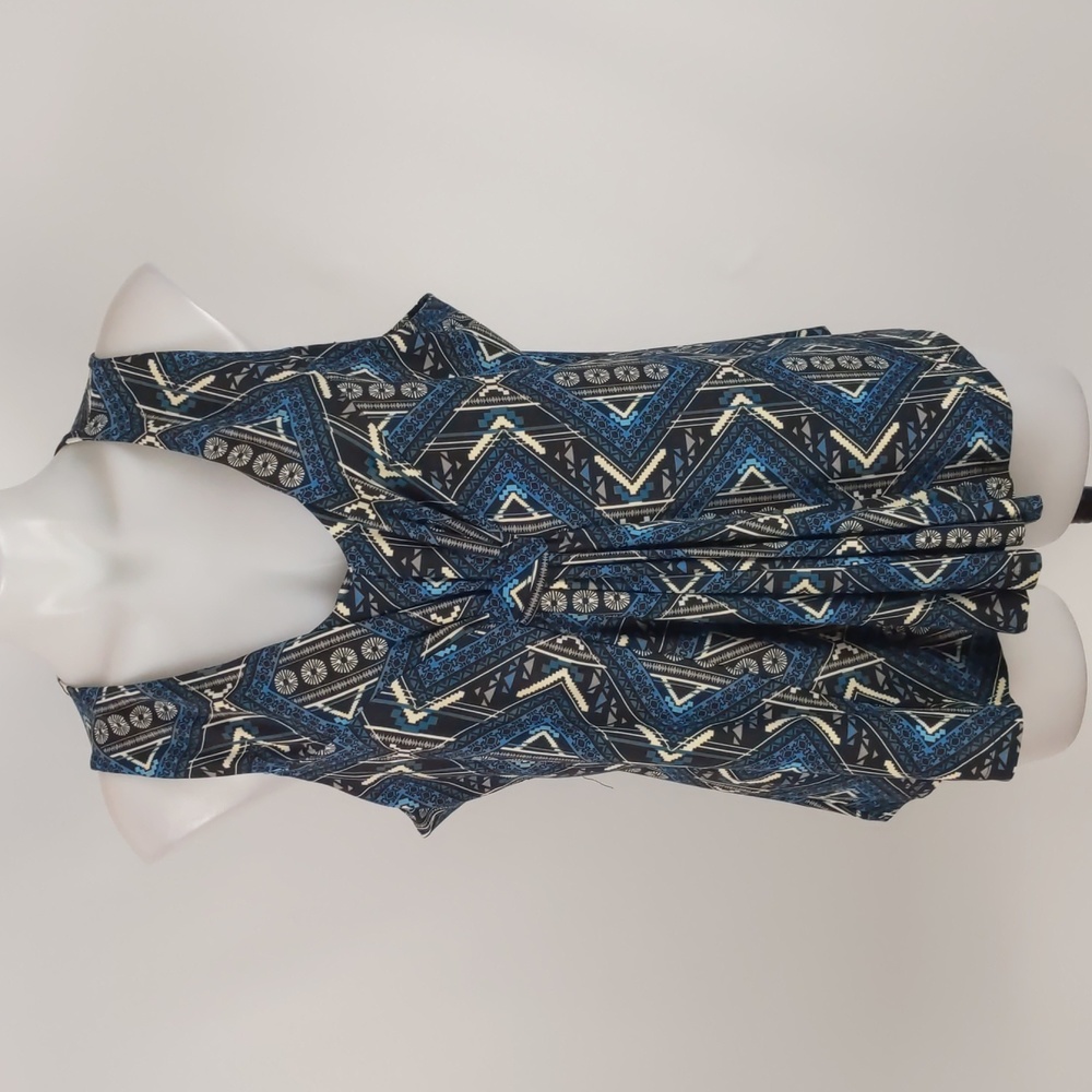 Cydney Mao Women's Top Size XL Blue Black Geometric Pattern Sleeveless V-Neck - Picture 2 of 13